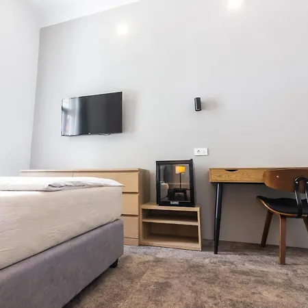 Hisa Opera ホテル 3*