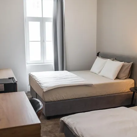 Opera Hotel 3*