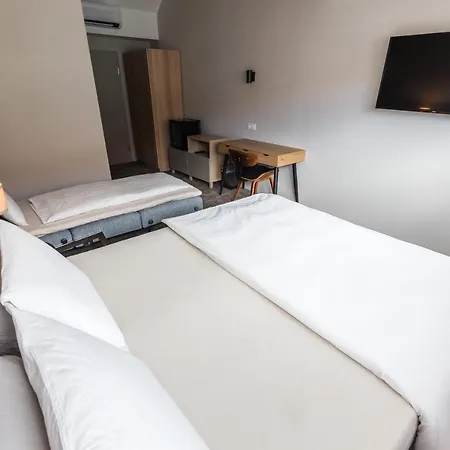 Opera Hotel 3*